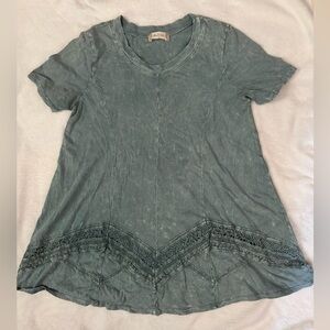 Altar’d State Tunic Top